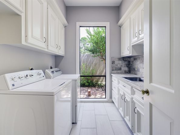 15910 S Barkers Landing Road, Houston TX 77079