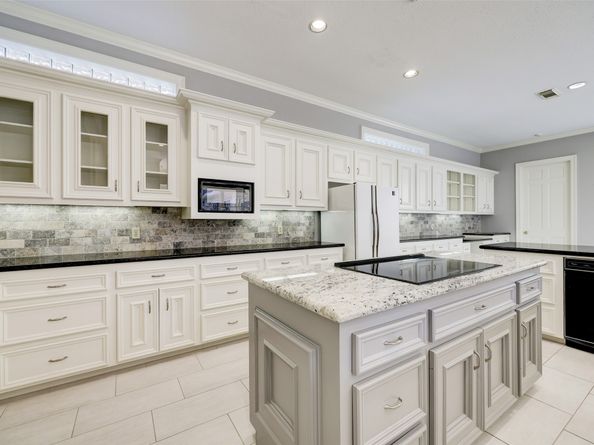 15910 S Barkers Landing Road, Houston TX 77079