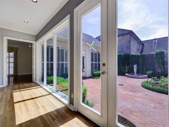15910 S Barkers Landing Road, Houston TX 77079