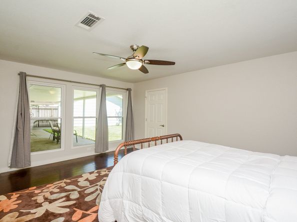 2906 Shadowdale Drive, Houston TX 77043