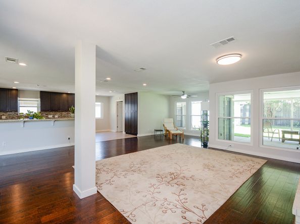 2906 Shadowdale Drive, Houston TX 77043