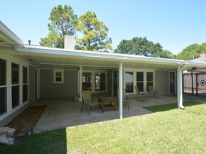 2906 Shadowdale Drive, Houston TX 77043