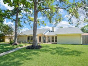 2906 Shadowdale Drive, Houston TX 77043