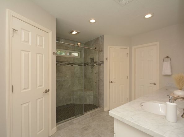 2906 Shadowdale Drive, Houston TX 77043