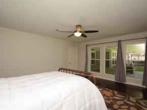 2906 Shadowdale Drive, Houston TX 77043