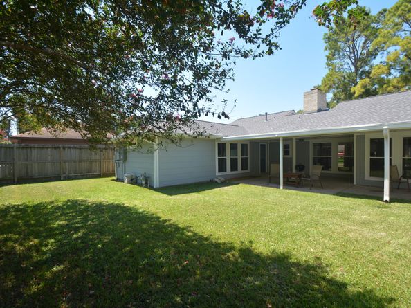 2906 Shadowdale Drive, Houston TX 77043