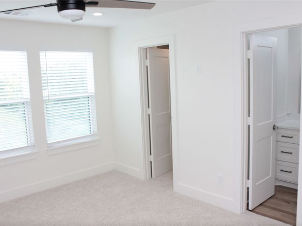 5217 Pickfair Street, Houston TX 77026