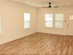 5217 Pickfair Street, Houston TX 77026