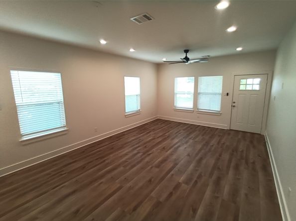 5217 Pickfair Street, Houston TX 77026