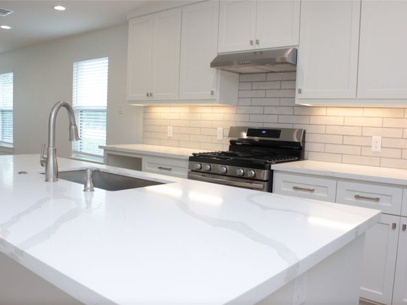 5217 Pickfair Street, Houston TX 77026