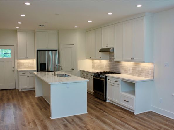 5217 Pickfair Street, Houston TX 77026