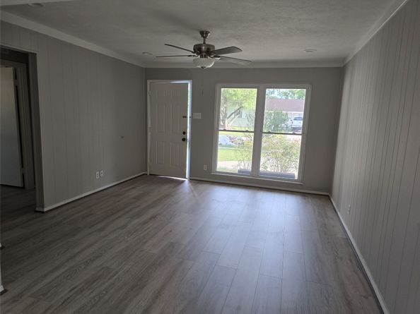 7127 Willowtex Drive, Houston TX 77396