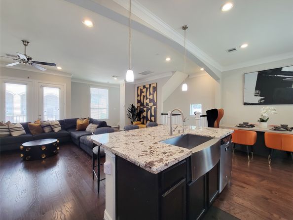 432 N Live Oak Street, Houston TX 77003
