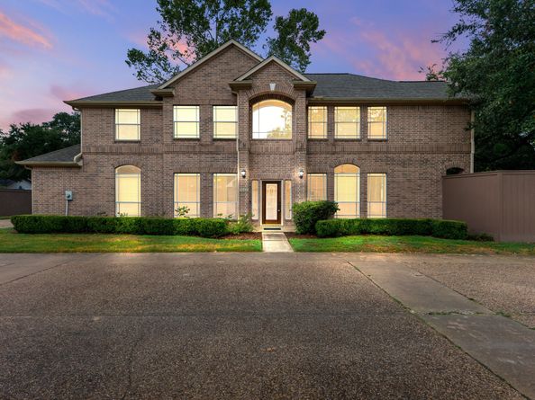 7615 Brae Acres Court, Houston TX 77074