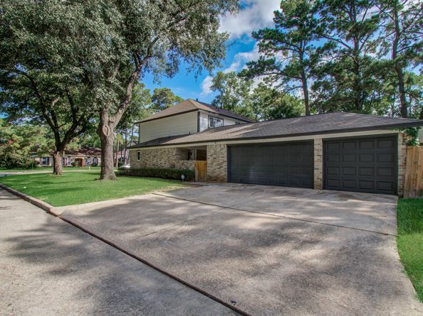 4735 Theall Road, Houston TX 77066
