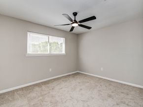 4735 Theall Road, Houston TX 77066