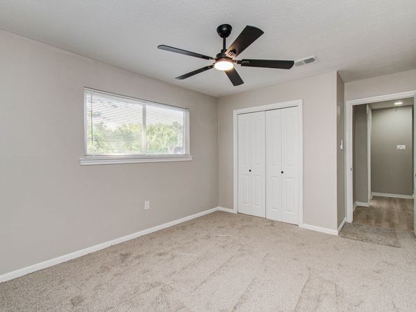 4735 Theall Road, Houston TX 77066