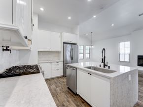 2 E Wavy Oak Circle, Spring TX 77381