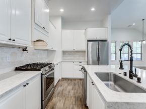 2 E Wavy Oak Circle, Spring TX 77381