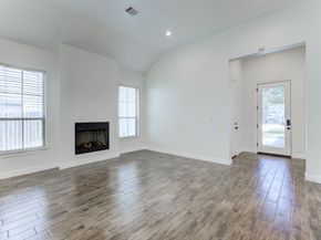 2 E Wavy Oak Circle, Spring TX 77381