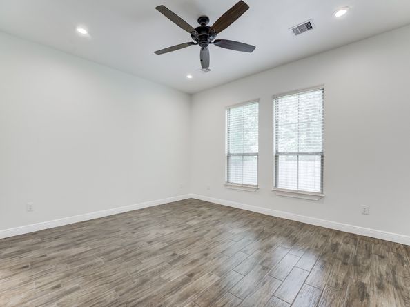 2 E Wavy Oak Circle, Spring TX 77381