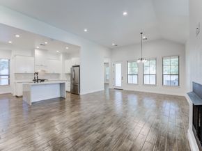 2 E Wavy Oak Circle, Spring TX 77381
