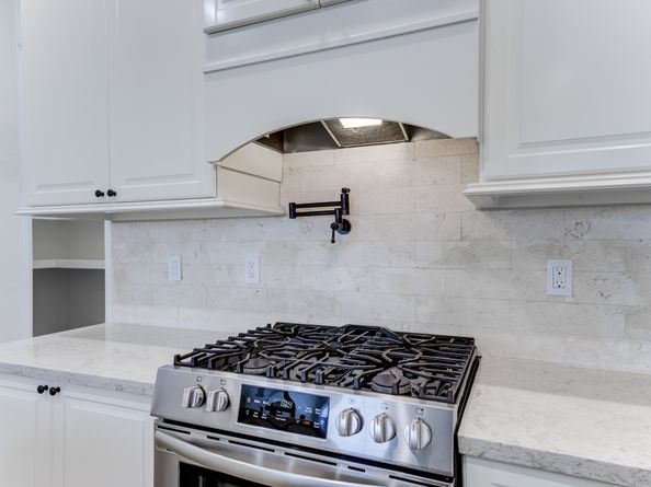 2 E Wavy Oak Circle, Spring TX 77381
