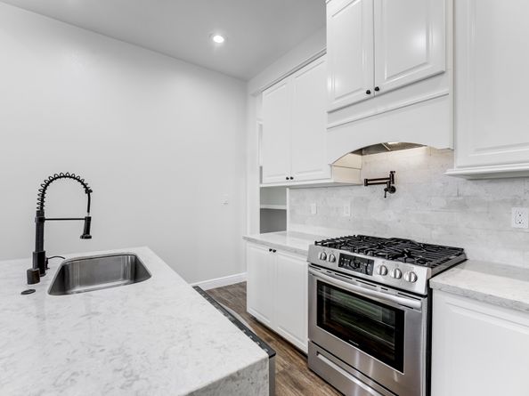 2 E Wavy Oak Circle, Spring TX 77381