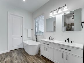 2 E Wavy Oak Circle, Spring TX 77381