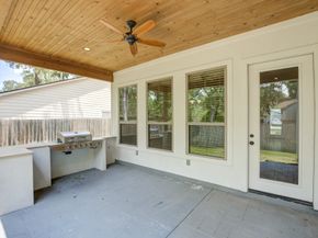 2 E Wavy Oak Circle, Spring TX 77381