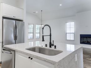 2 E Wavy Oak Circle, Spring TX 77381