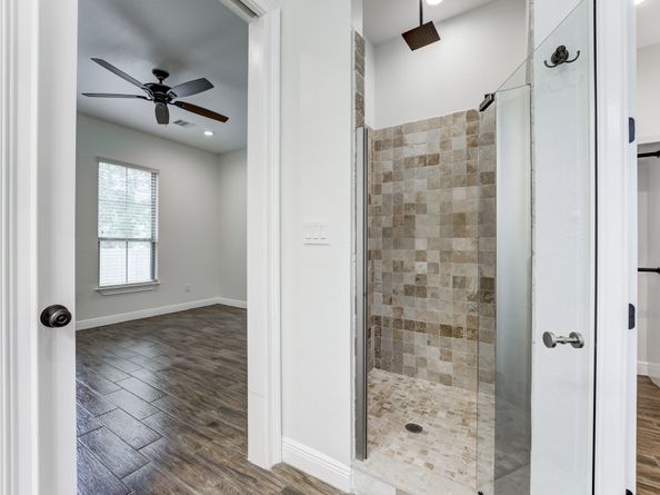 2 E Wavy Oak Circle, Spring TX 77381
