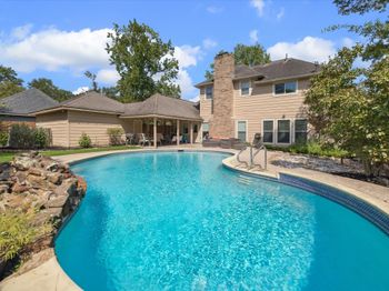 2923 Forest Garden Drive