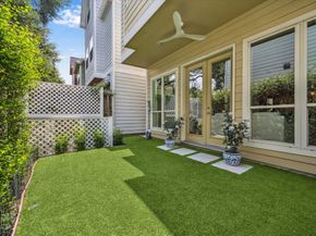 1442 Lawrence Street, Houston TX 77008