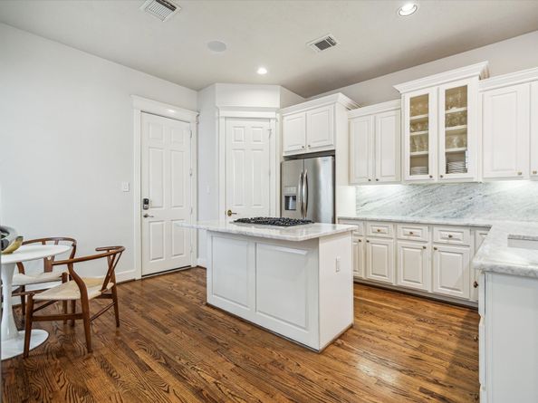 1442 Lawrence Street, Houston TX 77008