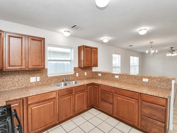 5527 Hamill Ranch Lane, Houston TX 77066