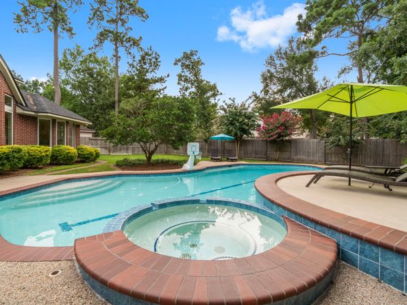 22 Royal Ridge Place, The Woodlands TX 77382