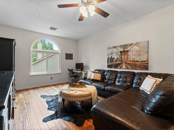 22 Royal Ridge Place, The Woodlands TX 77382