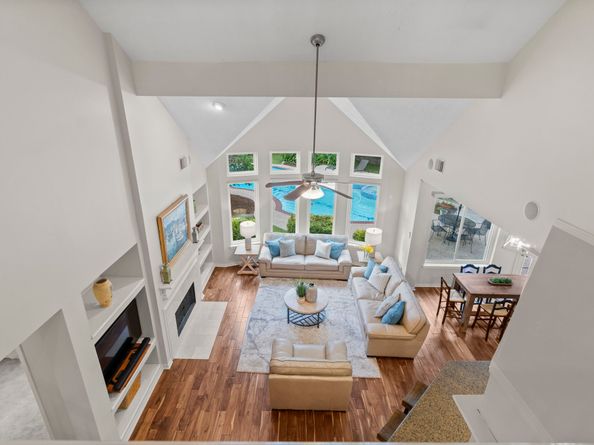22 Royal Ridge Place, The Woodlands TX 77382