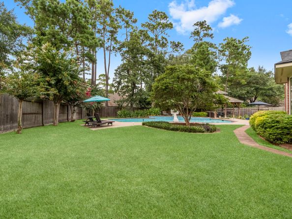 22 Royal Ridge Place, The Woodlands TX 77382