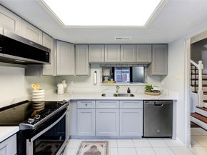 14333 Memorial Drive 44, Houston TX 77079