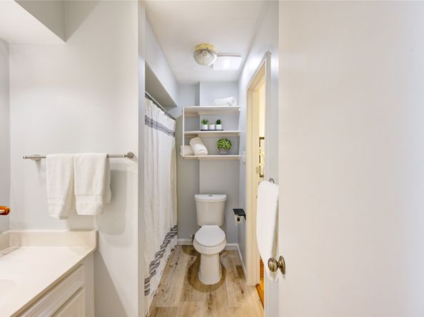 14333 Memorial Drive 44, Houston TX 77079