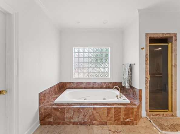 2222 Nantucket Drive B, Houston TX 77057
