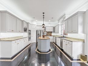 2222 Nantucket Drive B, Houston TX 77057