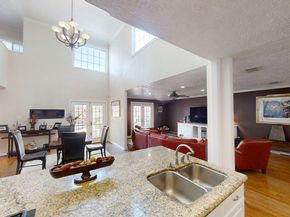 1327 Ashland Street, Houston TX 77008
