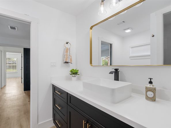 5219 Cosby Street, Houston TX 77021