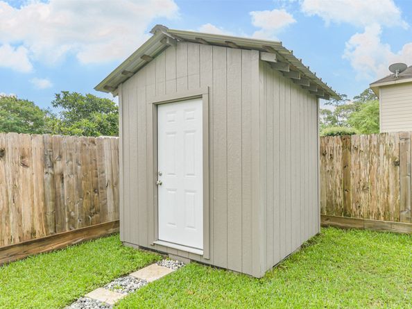1604 Redbud Grove Ct Court, Conroe TX 77301