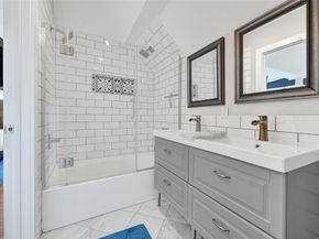 3222 Oakmont Street, Houston TX 77021