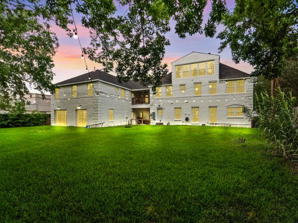 3222 Oakmont Street, Houston TX 77021