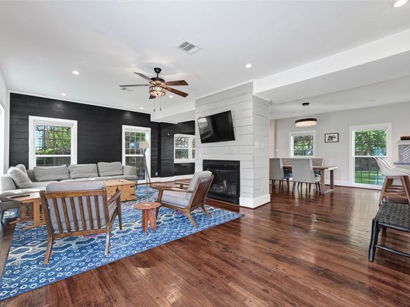 3222 Oakmont Street, Houston TX 77021